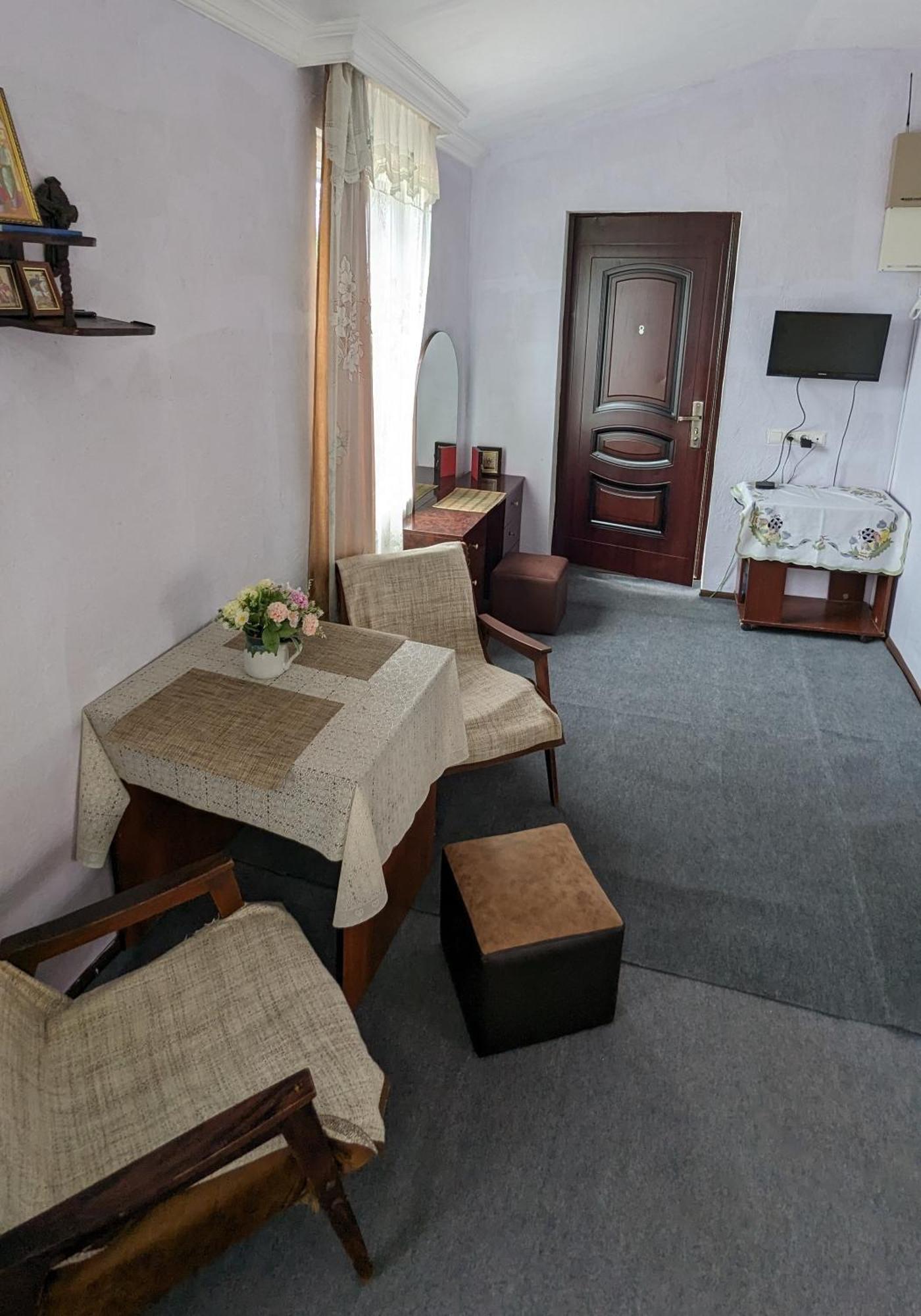 Mano'S Guest House Kobuleti Exterior photo