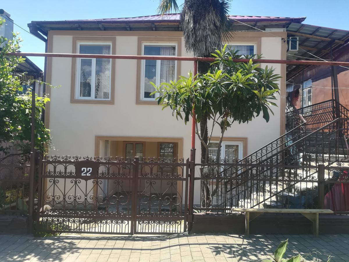 Mano'S Guest House Kobuleti Exterior photo
